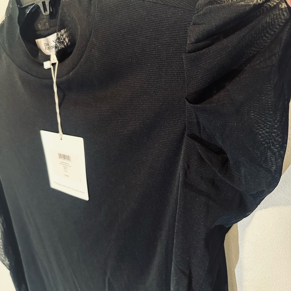 DVF Remy Top NWT! - Picture 5 of 9